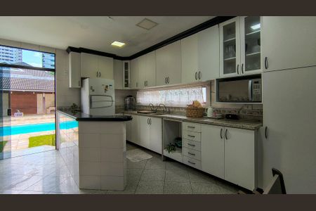 Casa de condomínio à venda com 400m², 4 quartos e 6 vagasCozinha