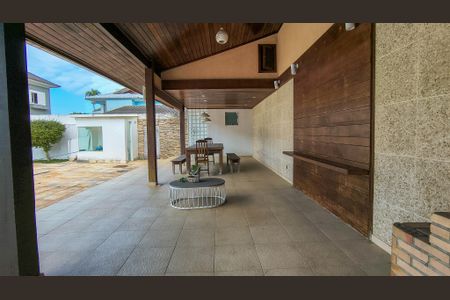 Casa de condomínio à venda com 400m², 4 quartos e 6 vagasÁrea comum 