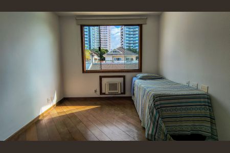 Casa de condomínio à venda com 400m², 4 quartos e 6 vagasSuíte 4