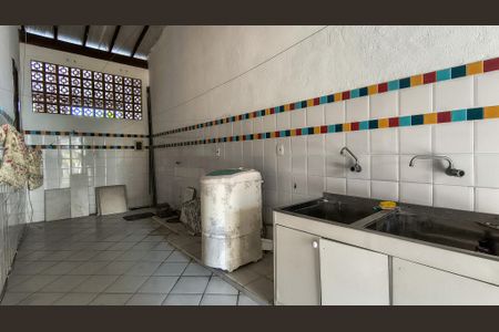 Casa de condomínio à venda com 400m², 4 quartos e 6 vagasÁrea de Serviço