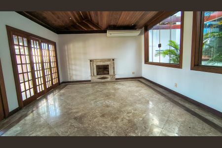 Sala de casa de condomínio à venda com 4 quartos, 400m² em Barra da Tijuca, Rio de Janeiro