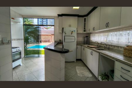 Casa de condomínio à venda com 400m², 4 quartos e 6 vagasCozinha