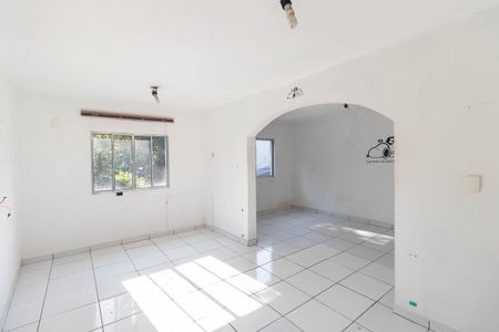 Casa à venda com 214m², 5 quartos e 3 vagasQuarto 4