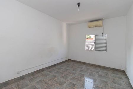 Casa à venda com 214m², 5 quartos e 3 vagasQuarto 2