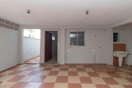 Casa à venda com 214m², 5 quartos e 3 vagasÁrea de Serviço
