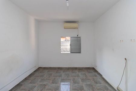 Casa à venda com 214m², 5 quartos e 3 vagasQuarto 2
