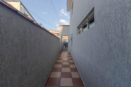 Casa à venda com 214m², 5 quartos e 3 vagasCorredor Externo