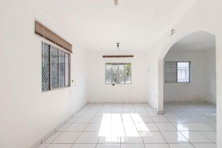 Casa à venda com 214m², 5 quartos e 3 vagasQuarto 4