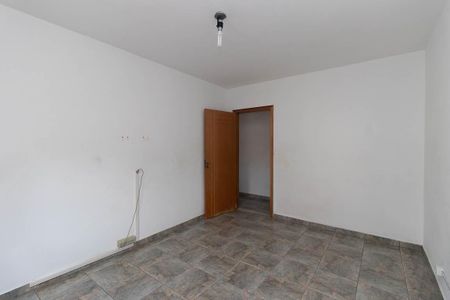 Casa à venda com 214m², 5 quartos e 3 vagasQuarto 2