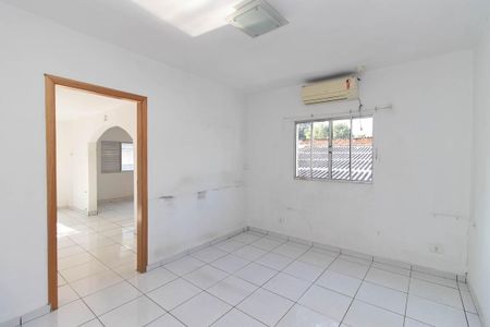 Casa à venda com 214m², 5 quartos e 3 vagasQuarto 3