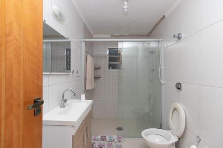 Casa à venda com 214m², 5 quartos e 3 vagasBanheiro 1