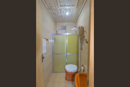 Casa à venda com 190m², 5 quartos e 2 vagas Casa à venda com 190m², 5 quartos e 2 vagasBanheiro Casa 2