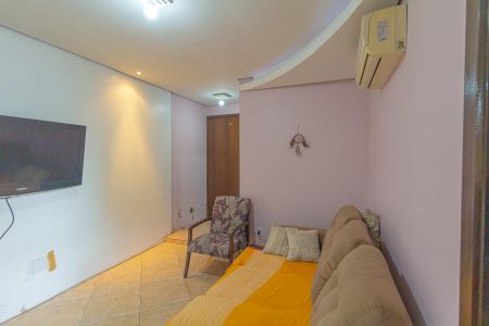 Casa à venda com 190m², 5 quartos e 2 vagas Casa à venda com 190m², 5 quartos e 2 vagasSala