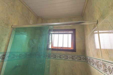 Casa à venda com 190m², 5 quartos e 2 vagas Casa à venda com 190m², 5 quartos e 2 vagasBanheiro da Suíte