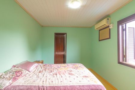 Casa à venda com 190m², 5 quartos e 2 vagas Casa à venda com 190m², 5 quartos e 2 vagasSuíte