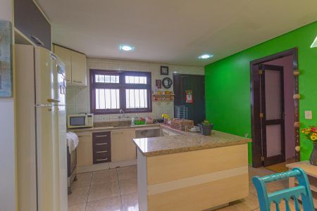 Casa à venda com 190m², 5 quartos e 2 vagas Casa à venda com 190m², 5 quartos e 2 vagasCozinha