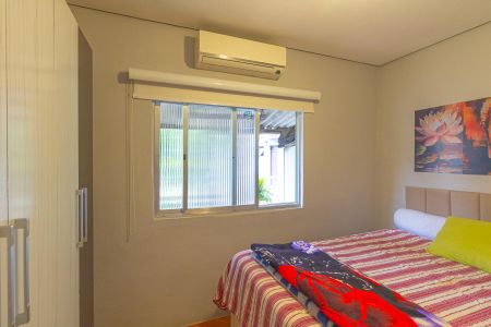 Casa à venda com 190m², 5 quartos e 2 vagas Casa à venda com 190m², 5 quartos e 2 vagasQuarto 1 Casa 2