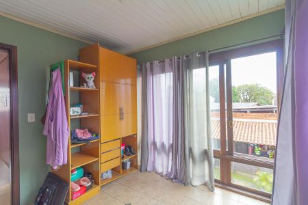 Casa à venda com 190m², 5 quartos e 2 vagas Casa à venda com 190m², 5 quartos e 2 vagasCloset da suíte