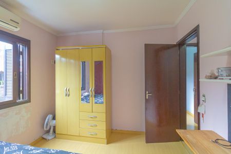 Casa à venda com 190m², 5 quartos e 2 vagas Casa à venda com 190m², 5 quartos e 2 vagasQuarto 1