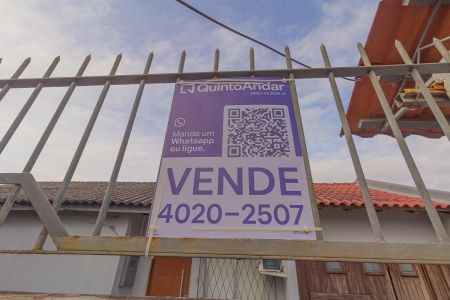 Casa à venda com 190m², 5 quartos e 2 vagas Casa à venda com 190m², 5 quartos e 2 vagasPlaca