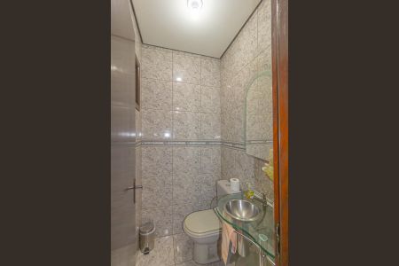 Casa à venda com 190m², 5 quartos e 2 vagas Casa à venda com 190m², 5 quartos e 2 vagasLavabo