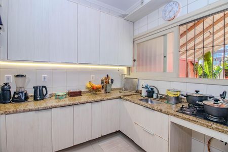 Casa à venda com 173m², 2 quartos e 3 vagasCozinha