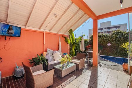 Casa à venda com 173m², 2 quartos e 3 vagasPátio