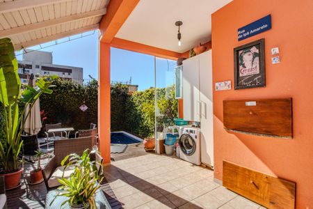 Casa à venda com 173m², 2 quartos e 3 vagasPátio