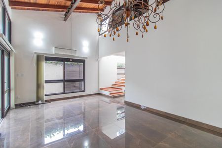 Sala de casa à venda com 3 quartos, 354m² em Cristal, Porto Alegre