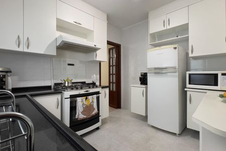 Casa à venda com 133m², 3 quartos e 2 vagas Casa à venda com 133m², 3 quartos e 2 vagasCozinha