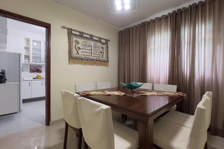 Casa à venda com 133m², 3 quartos e 2 vagas Casa à venda com 133m², 3 quartos e 2 vagasSala de Jantar