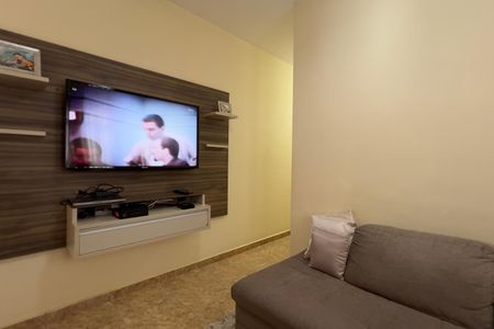 Casa à venda com 133m², 3 quartos e 2 vagas Casa à venda com 133m², 3 quartos e 2 vagasSala