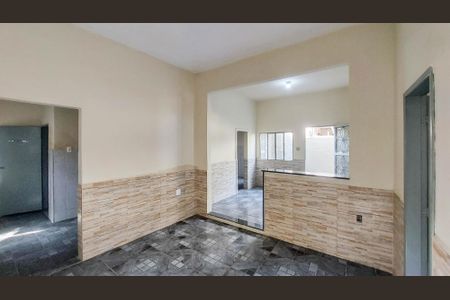 Casa para alugar com 300m², 2 quartos e 2 vagasSala