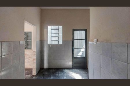 Casa para alugar com 300m², 2 quartos e 2 vagasCozinha