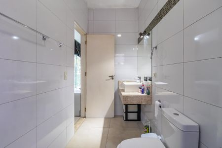 Banheiro da Suíte de apartamento para alugar com 3 quartos, 350m² em Vila Sao Silvestre, Barueri