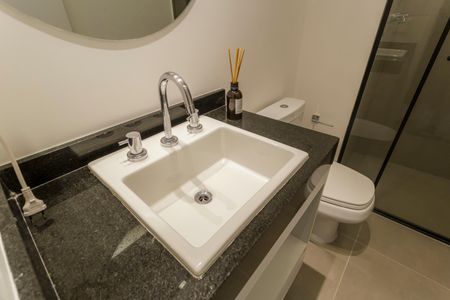 Studio à venda com 26m², 1 quarto e 1 vaga Studio à venda com 26m², 1 quarto e 1 vagaBanheiro Social