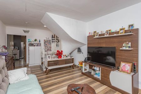 Casa à venda com 150m², 3 quartos e 2 vagasSala