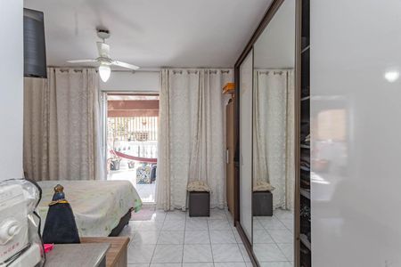 Casa à venda com 150m², 3 quartos e 2 vagasSuíte