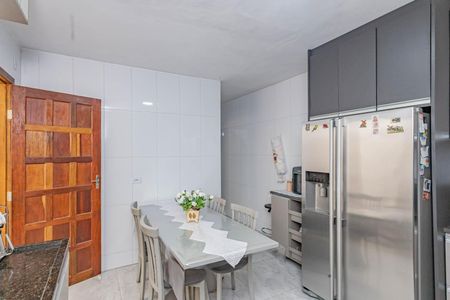 Casa à venda com 150m², 3 quartos e 2 vagasCozinha