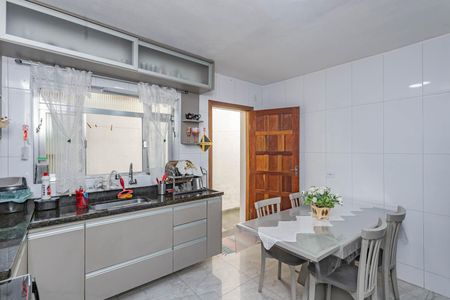 Casa à venda com 150m², 3 quartos e 2 vagasCozinha