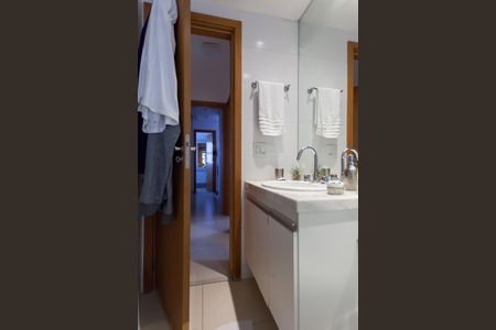 Apartamento à venda com 136m², 3 quartos e 3 vagasBanheiro Social