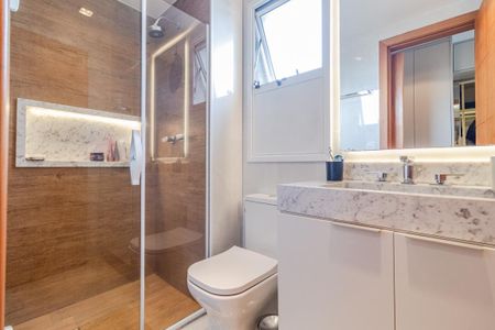 Apartamento à venda com 102m², 2 quartos e 2 vagasBanheiro da Suíte 2