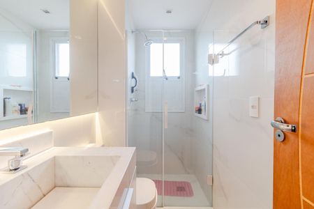 Apartamento à venda com 102m², 2 quartos e 2 vagasBanheiro da Suíte 1