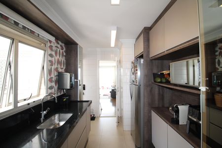 Apartamento à venda com 96m², 3 quartos e 2 vagasCozinha e Área de Serviço