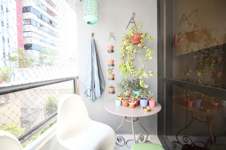 Apartamento à venda com 72m², 2 quartos e 1 vagaVaranda Sala