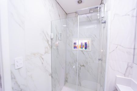 Apartamento à venda com 57m², 2 quartos e 1 vaga Apartamento à venda com 57m², 2 quartos e 1 vagaBanheiro