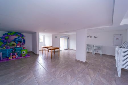 Apartamento à venda com 57m², 2 quartos e 1 vaga Apartamento à venda com 57m², 2 quartos e 1 vagaÁrea comum - Salão de festas