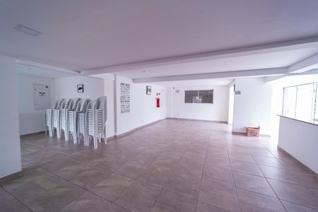 Apartamento à venda com 57m², 2 quartos e 1 vaga Apartamento à venda com 57m², 2 quartos e 1 vagaÁrea comum - Salão de festas