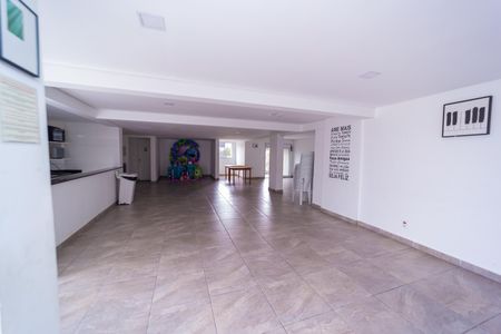 Apartamento à venda com 57m², 2 quartos e 1 vaga Apartamento à venda com 57m², 2 quartos e 1 vagaÁrea comum - Salão de festas