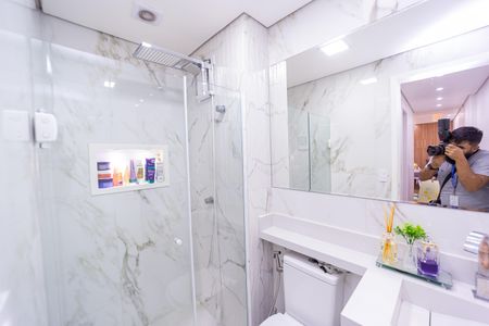 Apartamento à venda com 57m², 2 quartos e 1 vaga Apartamento à venda com 57m², 2 quartos e 1 vagaBanheiro